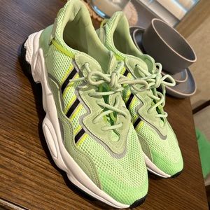Adidas neon glow ozweegos size 91/2